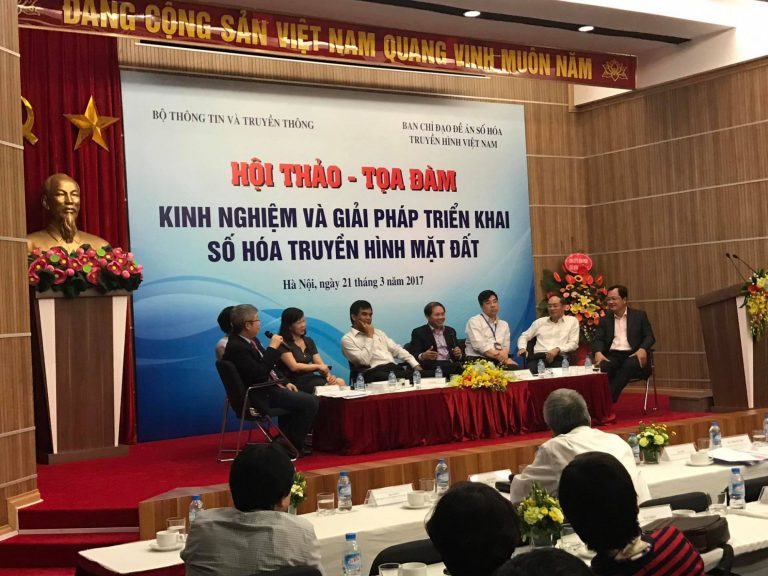 Hai doanh nghiệp phát sóng khu vực SDTV và RTB xin được “cởi trói”