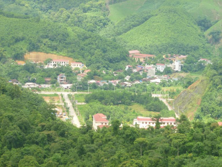 Huyện Pác Nặm làm tốt công tác tuyên truyền về số hoá truyền hình mặt đất