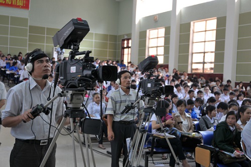 Với việc đầu tư gần 15 tỷ đồng mua sắm thiết bị sẽ nâng cao năng lực sản xuất chương trình truyền hình, hướng tới chuyên môn hóa trong sản xuất, phát sóng truyền hình theo lộ trình số hóa -  (ảnh minh họa).